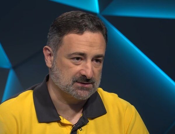830 тисяч гривень щомісяця: Смілянський назвав “козлами” українців, які критикують…