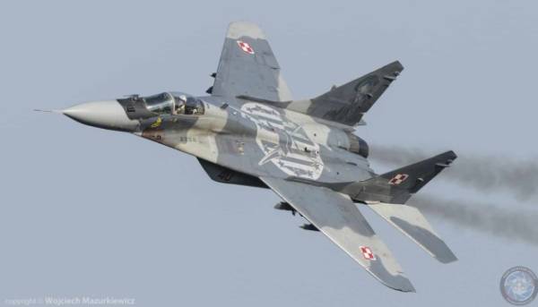 У Польщі пояснили причини невиконання передачі Україні МіГів