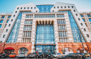 Торговий центр “Новий Привоз” в Одесі пропонується до продажу за…