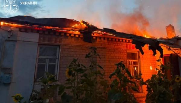 Харків зазнав вечірніх атак російських дронів, п’ятеро людей травмовано.