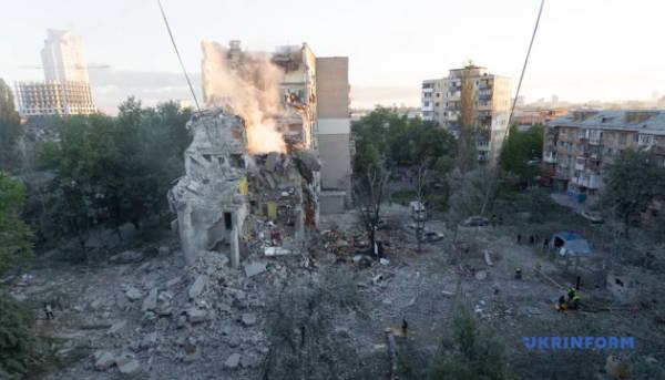 Каллас відреагувала на масований обстріл Києва – обіцяє представити нові санкції проти…