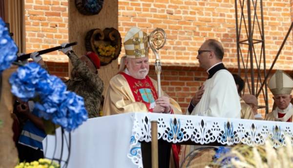 У Бердичеві відзначили свято Матері Божої Кармелітської, яке відвідало приблизно шість тисяч прочан.