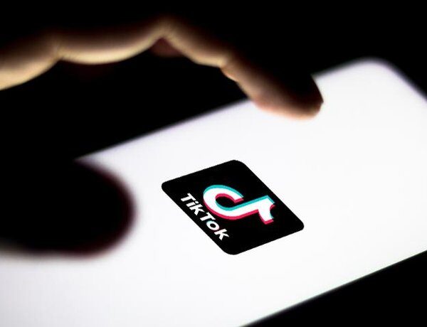 Україна вимагає заборонити TikTok: чим пояснює свою позицію авторка петиції