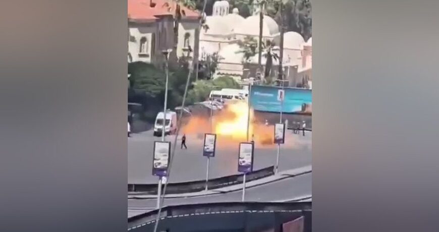 Нові деталі вибухів у Дамаску: теракт під час візиту Макрона та його реакція