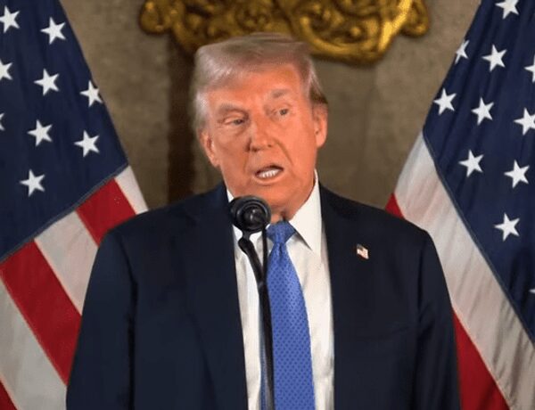 Оператор телесуфлера Трампа збагатів, роблячи ставки на президента під час його виступів