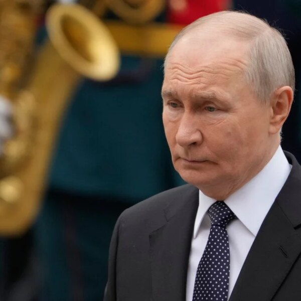 Рейтинги Путіна стрімко падають: росіяни втрачають довіру до диктатора