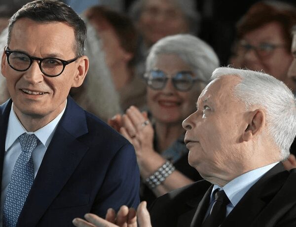 Поділ у партії “Право і справедливість” – Качинський виключив Моравецького та понад 30 парламентарів, подробиці суперечки