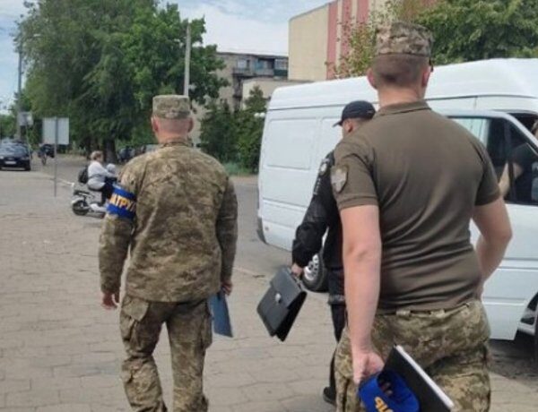 Чи мають право співробітники ТЦК входити до помешкання — юрист…