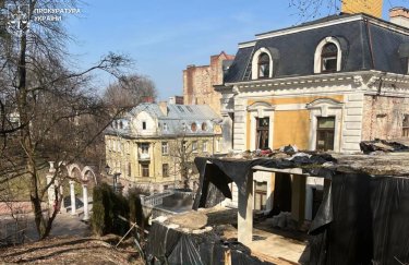 Будівля замість укріплення: суд наказав знести незаконно збудовану споруду у…