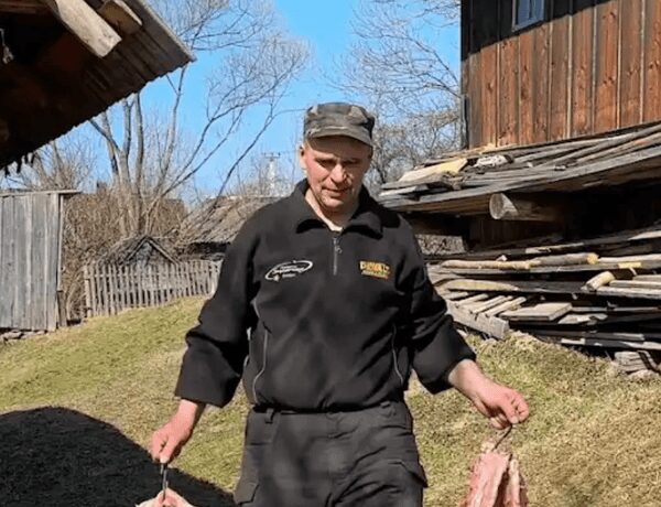 Відлюдник у Карпатах: як живе українець, відірваний від світу (фото, відео)
