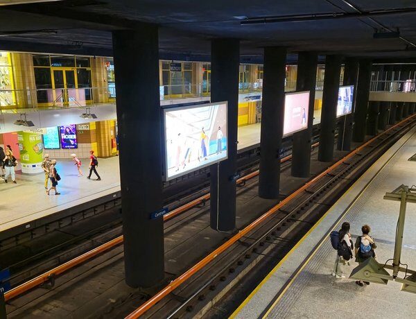 Українець зупинив роботу метро у Варшаві та дорого заплатив за це, — ЗМІ