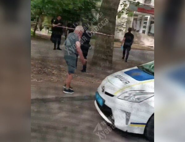 Заручників узято в Одесі — поліція оточила салон краси