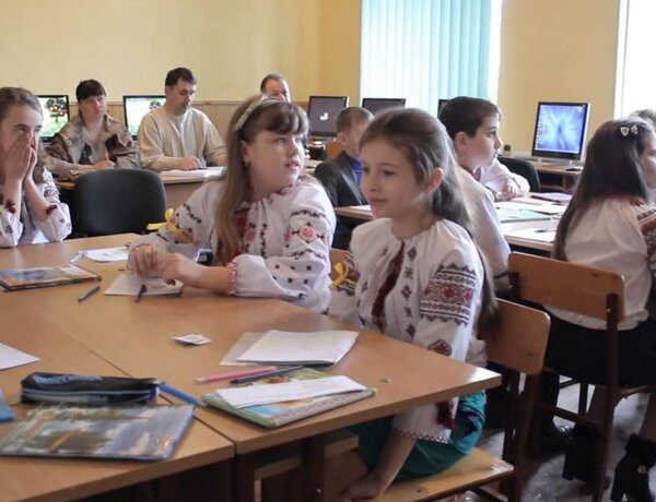 Батьків та директорів шкіл пропонують карати за небезпечні інтернет-виклики.
