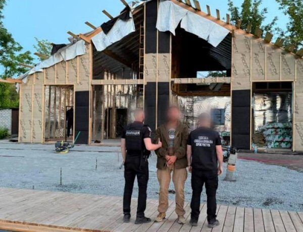 Розслідування щодо Збройних сил України: майор змусив 83 військовослужбовців зводити дачу — фото