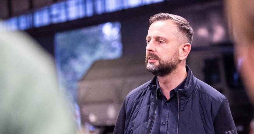 Польща та Україна: Косинський-Камиш відправляє українців додому — деталі