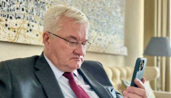 Сибіга провів переговори з міністром закордонних справ Греції щодо ситуації в Чорноморському регіоні.