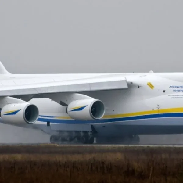 Безпілотник з вибуховими речовинами поблизу українського літака в Німеччині: сліди можуть вказувати на Росію — ВВС