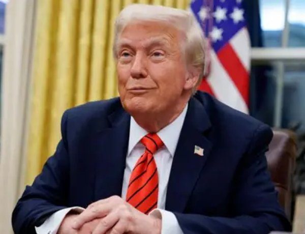 Дональд Трамп, президент США, опублікував зображення, створені штучним інтелектом, порівнюючи себе з Джорджем Вашингтоном.