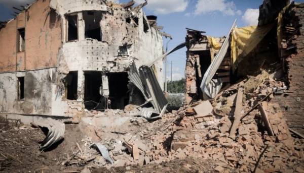 Російські війська завдали ударів КАБами по Сумах, внаслідок чого одна людина загинула, а 20 будинків зазнали пошкоджень або були зруйновані.