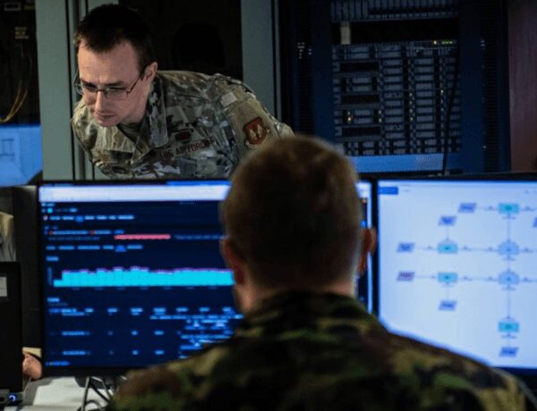 «Надзвичайно висока кількість»: кібервійська США стикаються зі спалахом самогубств, — Bloomberg