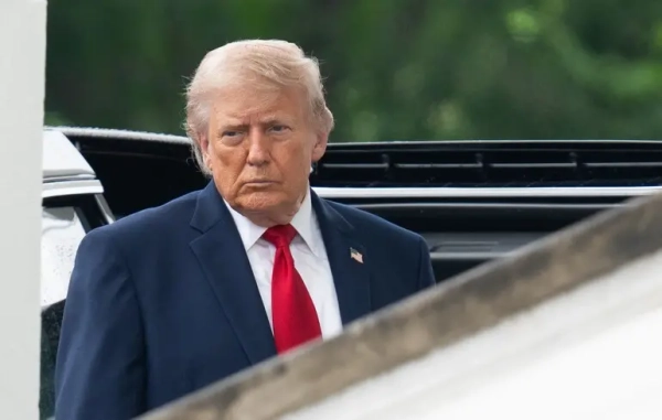 Чоловіка зі зброєю затримали поблизу гольф-клубу Трампа в США – ось деталі