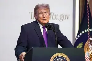 Трамп звільнив керівництво двопартійного виборчого органу США перед проміжними виборами — ЗМІ