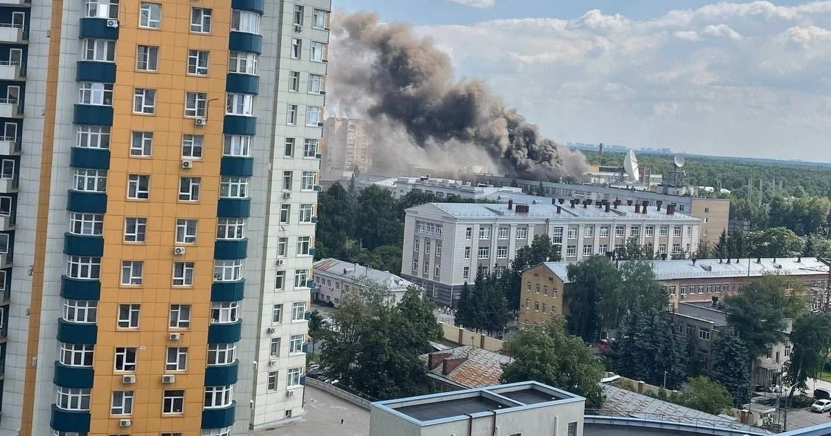 Пожежа на території головного інституту «Роскосмосу». Пожежа на території головного інституту «Роскосмосу».