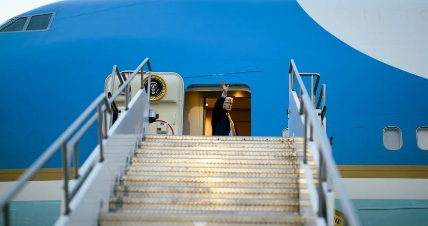 Підставивши журналістів та державного секретаря: Трамп розкрив, як змінював літаки через загрозу вбивства