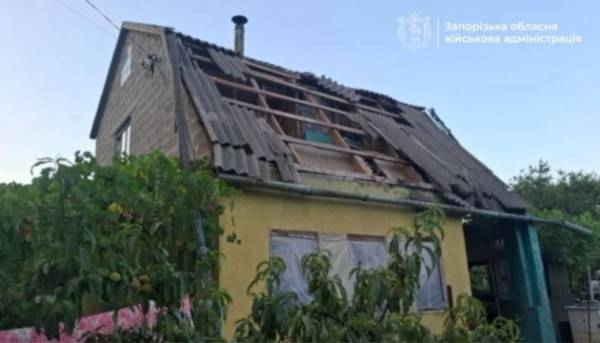 Запорізьку область атакували російськими безпілотниками, одна людина отримала поранення.