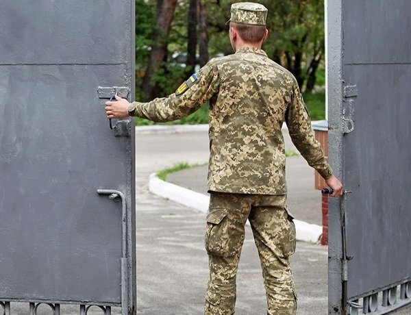 Мукачівський РТЦК та СП: масштабні обшуки, близько 1500 осіб було мобілізовано, повідомляє Глагола.