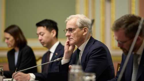 Норвезький уряд має намір продовжити свою допомогу Україні в 2027 році, виділивши 85 мільярдів норвезьких крон, як заявив прем’єр-міністр.