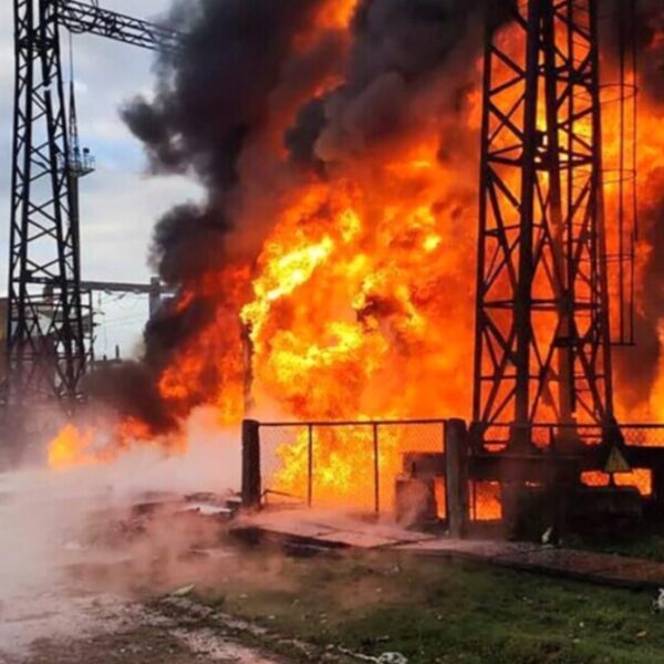 Ворожі сили двічі здійснили напад на енергетичний об’єкт на Миколаївщині, що призвело до відключення електропостачання у деяких районах області.