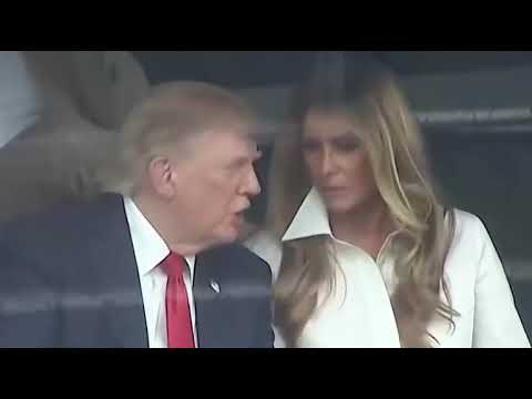 Розкриття мови тіла: що стояло за виходом Меланії Трамп під час сварки з Дональдом.