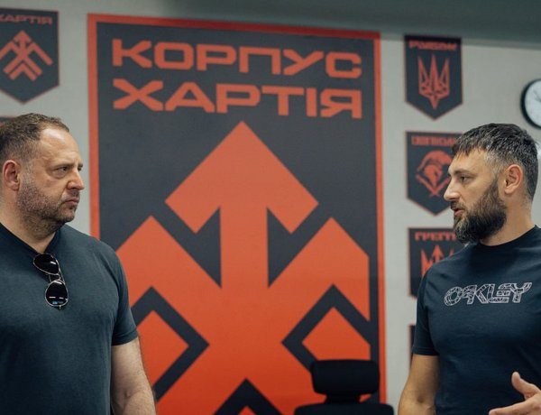 «Харія» інтегрувалася до проєкту «Адвокат+» — Жадан розкритикував організацію за партнерство з Єрмаком