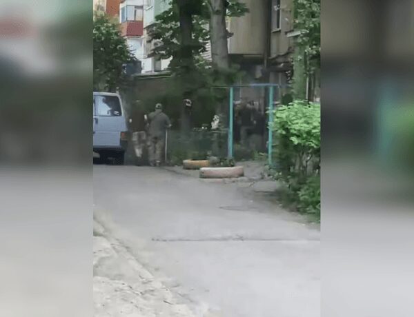 В Одесі невідома особа відкрила стрілянину по представниках військкомату, заявляє поліція (відео).