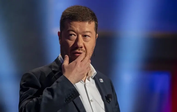 Свист і вигуки “Ганьба” супроводжували зустріч Окамури в Чехії в річницю радянського вторгнення.