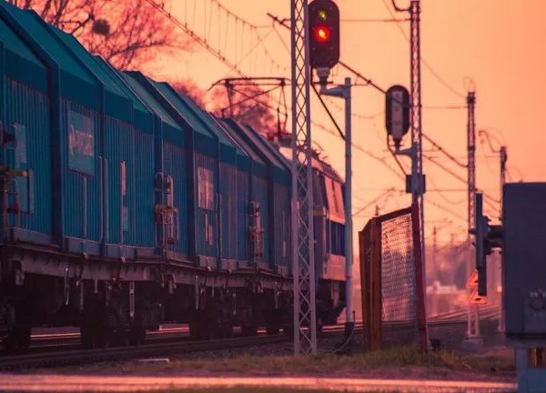 Усі платні зали очікування на вокзалах Укрзалізниці стали безкоштовними через запізнення потягів