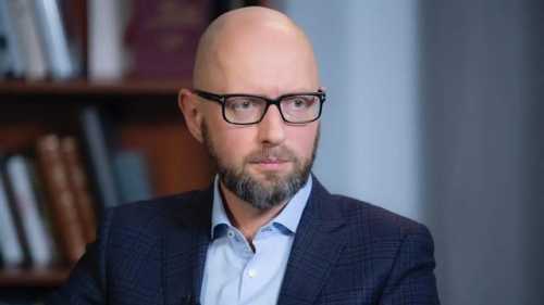 Яценюк: Україні необхідний уряд національної злагоди, а не вибори під час бойових дій