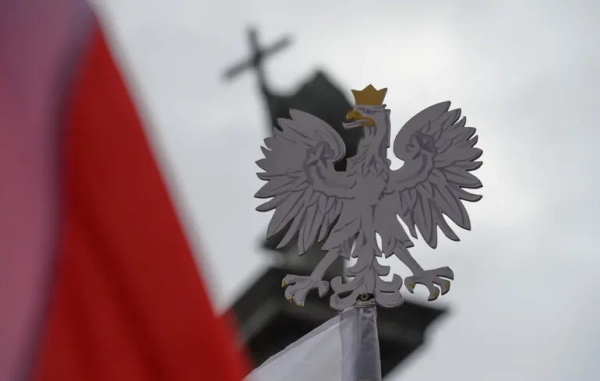 У Польщі чоловік і жінка напали на дітей через те, що вони розмовляли українською мовою. Нападників розшукує поліція.