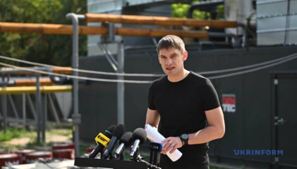 Голова Запорізької ОВА заявив, що лікарям у прифронтових районах слід платити більше.