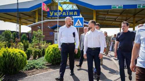 Молдова планує надати Україні 20 локомотивів, як повідомила Калашник.