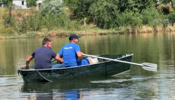На озері Кирилівське в Києві знову виявили невелике забруднення після російського нападу.