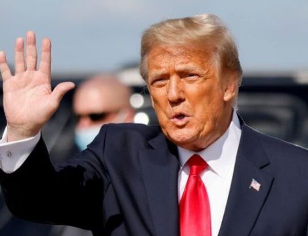 Трамп здивував мережу зміною іміджу: нові фото президента-брюнета викликали ажіотаж