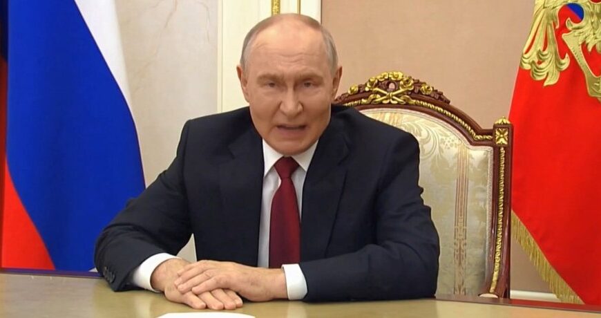 Путін закликає росіян подолати страх і взяти участь у виборах