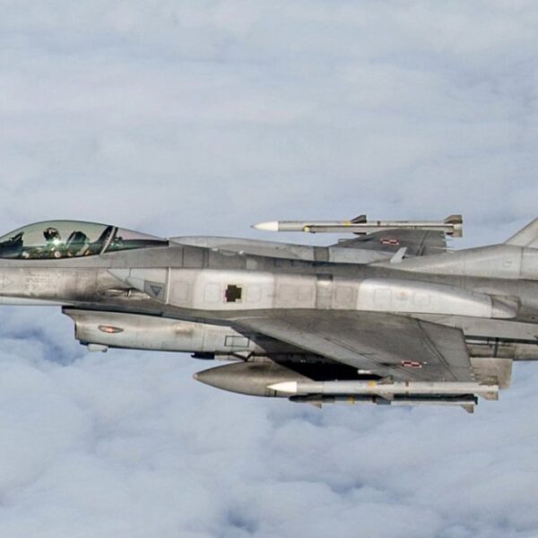 Польща модернізує F-16, Patriot та Apache на 4 мільярди доларів