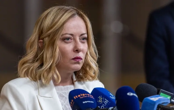 Італійський міністр закликав до діалогу з Росією: реакція Мелоні