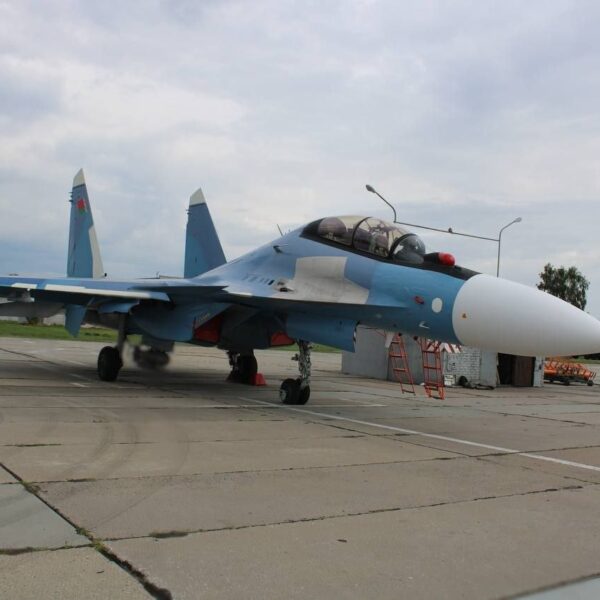 Білорусь оснащує Су-30СМ плануючими бомбами: чи загрожують КАБи Києву