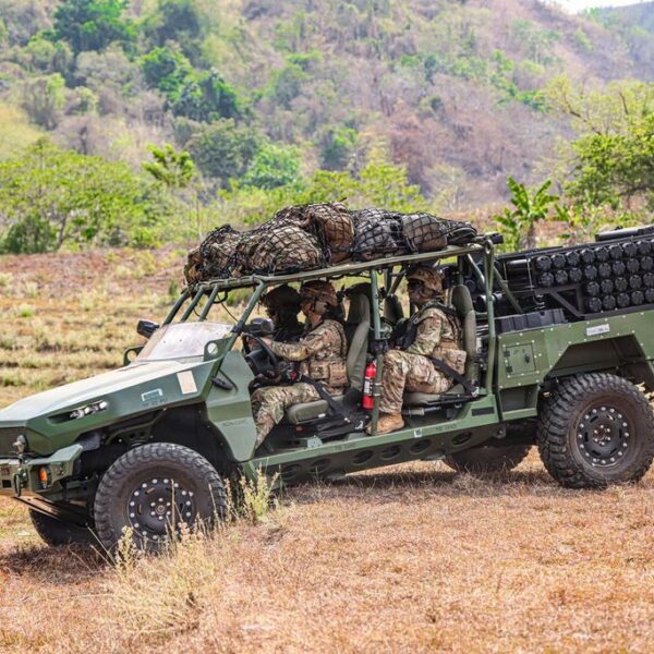 Америка замовляє найшвидший у світі самохідний міномет Scorpion Light на базі багі