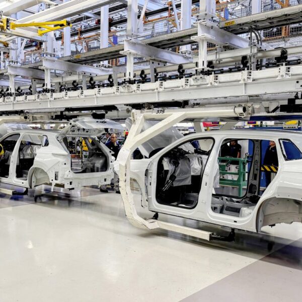 Volkswagen позбувається заводу, де планували виробляти “Залізний купол”