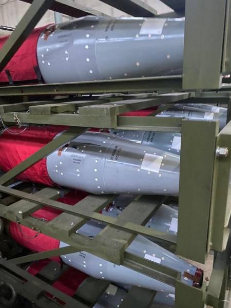 8-метрові ракети «Вільха» вивозили вже на платформах 8-метрові ракети «Вільха» вивозили вже на платформах